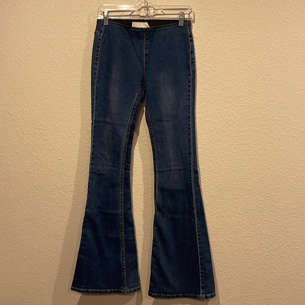 Mid-rise flare leg jeans